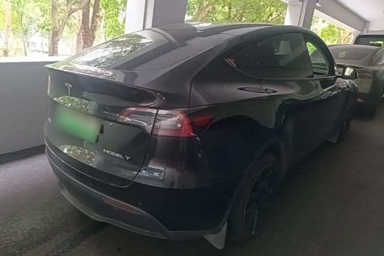 Used Tesla Model Y 2022 Long-Range All-Wheel-Drive Version Rear Right 45 Deg