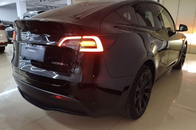 Used Tesla Model Y 2022 Rear-Wheel-Drive Version Rear Right 45 Deg