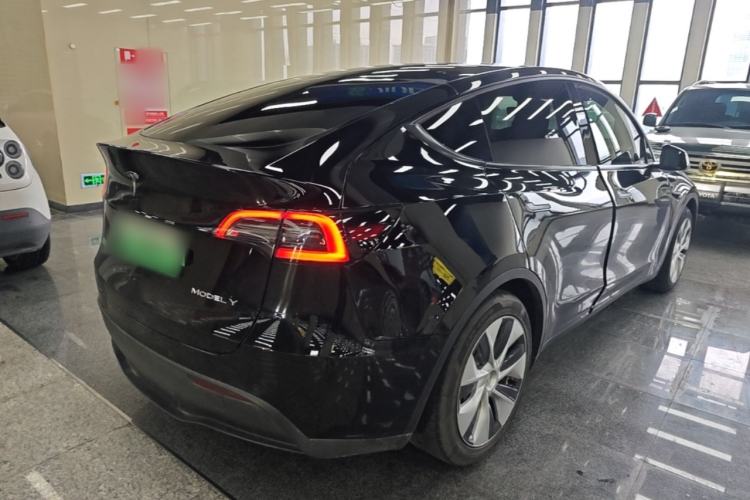 Used Tesla Model Y 2022 Rear-Wheel-Drive Version Rear Right 45 Deg
