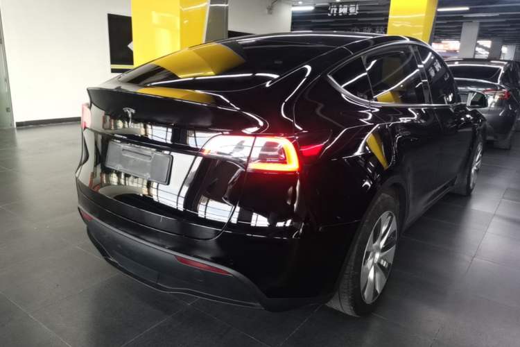 Used Tesla Model Y 2022 Rear-Wheel-Drive Version Rear Right 45 Deg