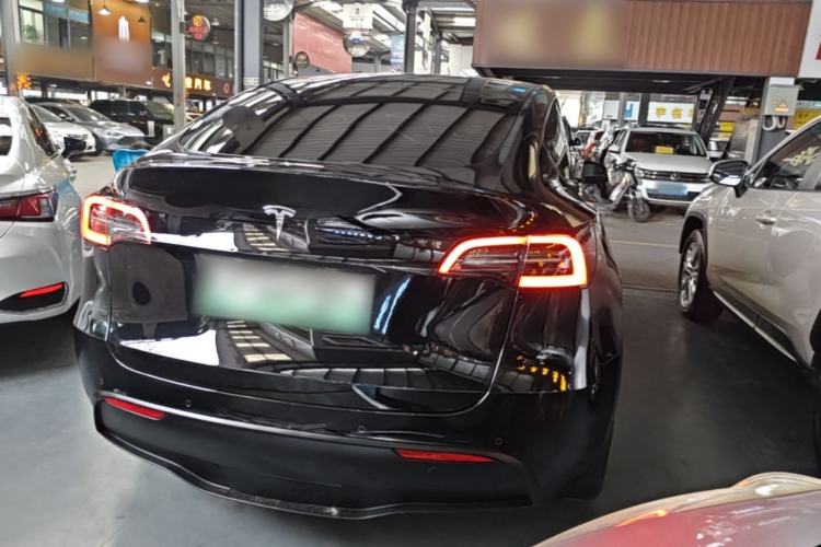 Used Tesla Model Y 2022 Long-Range All-Wheel-Drive Version Rear Right 45 Deg