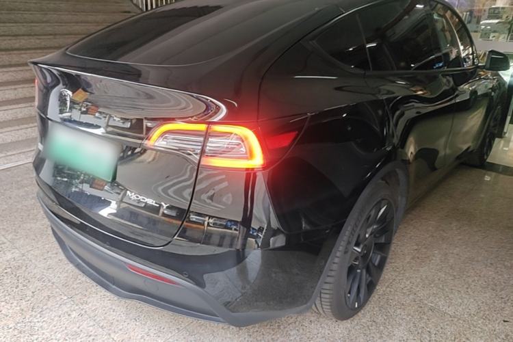 Used Tesla Model Y 2022 Rear-Wheel-Drive Version Rear Right 45 Deg
