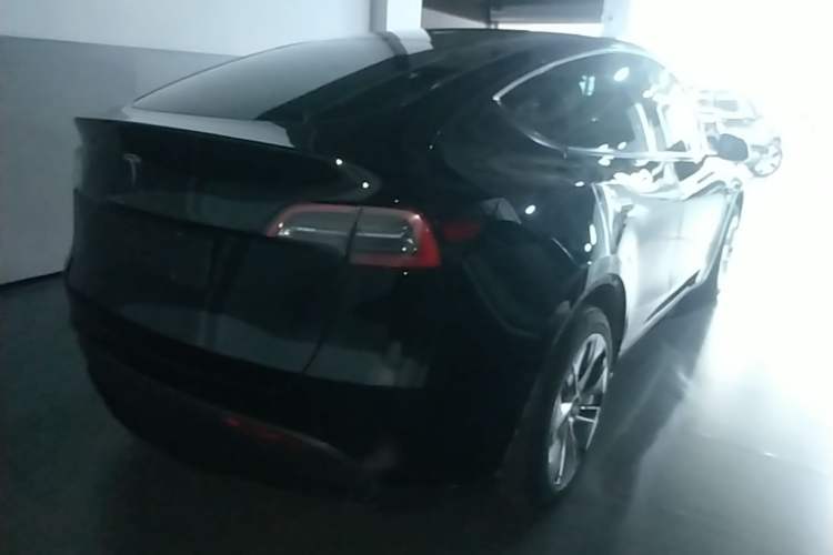 Used Tesla Model Y 2022 Rear-Wheel-Drive Version Rear Right 45 Deg
