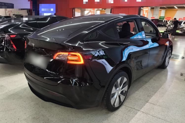 Used Tesla Model Y 2022 Rear-Wheel-Drive Version Rear Right 45 Deg