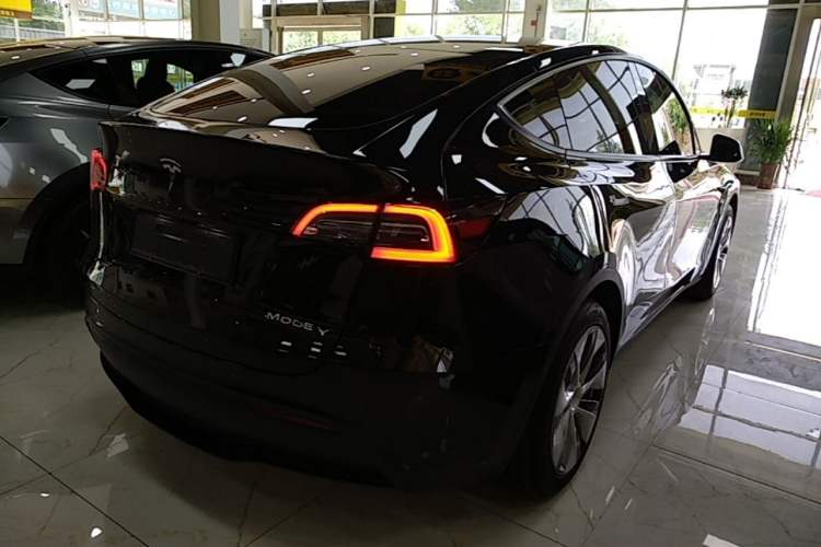 Used Tesla Model Y 2022 Revised Version Rear-Wheel Drive Rear Right 45 Deg