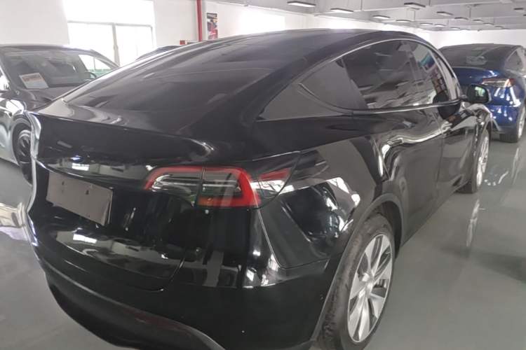 Used Tesla Model Y 2022 Rear-Wheel-Drive Version Rear Right 45 Deg