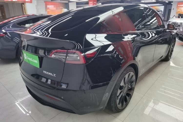 Used Tesla Model Y 2022 Performance High-Performance All-Wheel-Drive Version Rear Right 45 Deg