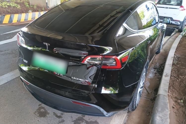 Used Tesla Model Y 2022 Rear-Wheel-Drive Version Rear Right 45 Deg