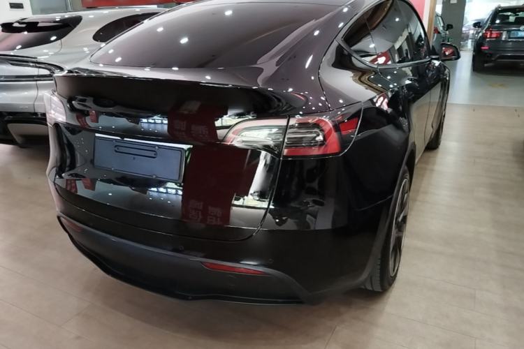Used Tesla Model Y 2022 Rear-Wheel-Drive Version Rear Right 45 Deg