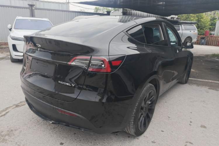 Used Tesla Model Y 2022 Long-Range All-Wheel-Drive Version Rear Right 45 Deg