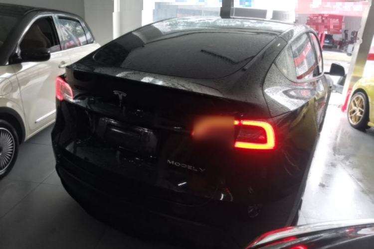Used Tesla Model Y 2022 Long-Range All-Wheel-Drive Version Rear Right 45 Deg
