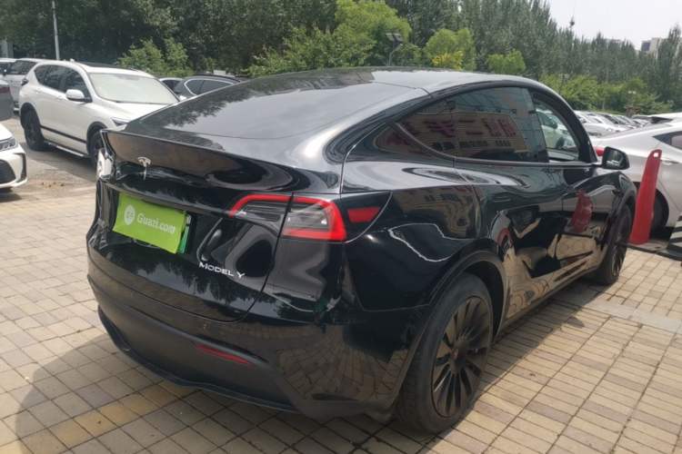 Used Tesla Model Y 2022 Rear-Wheel-Drive Version Rear Right 45 Deg