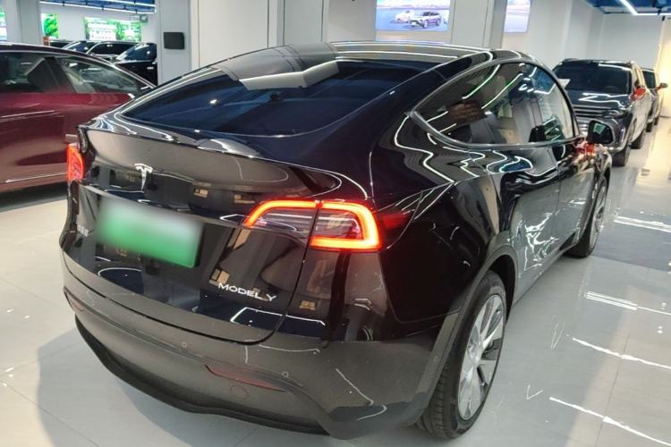 Used Tesla Model Y 2022 Rear-Wheel-Drive Version Rear Right 45 Deg