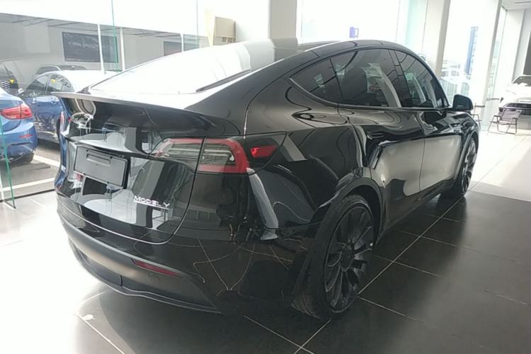 Used Tesla Model Y 2022 Performance High-Performance All-Wheel-Drive Version Rear Right 45 Deg