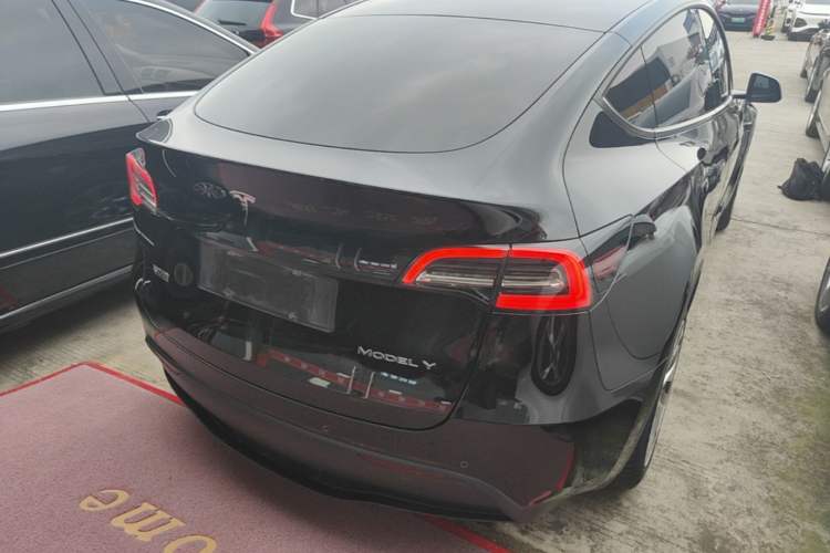 Used Tesla Model Y 2022 Long-Range All-Wheel-Drive Version Rear Right 45 Deg