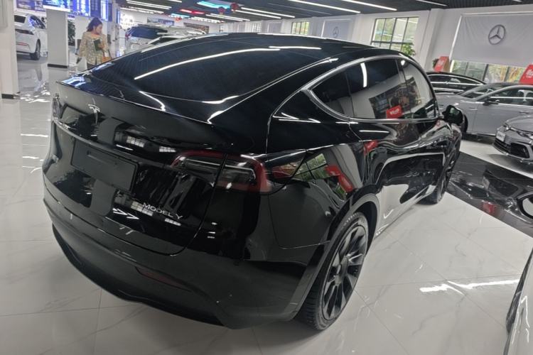 Used Tesla Model Y 2022 Rear-Wheel-Drive Version Rear Right 45 Deg