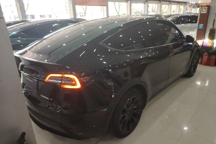 Used Tesla Model Y 2022 Rear-Wheel-Drive Version Rear Right 45 Deg