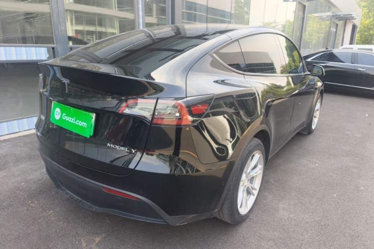 Used Tesla Model Y 2022 Rear-Wheel-Drive Version Rear Right 45 Deg