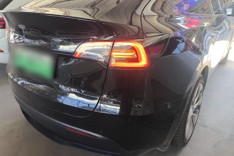 Used Tesla Model Y 2022 Rear-Wheel-Drive Version Rear Right 45 Deg