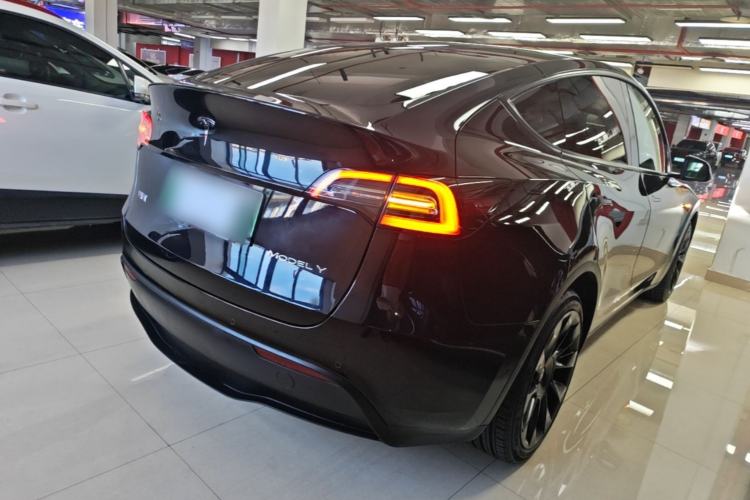 Used Tesla Model Y 2022 Long-Range All-Wheel-Drive Version Rear Right 45 Deg