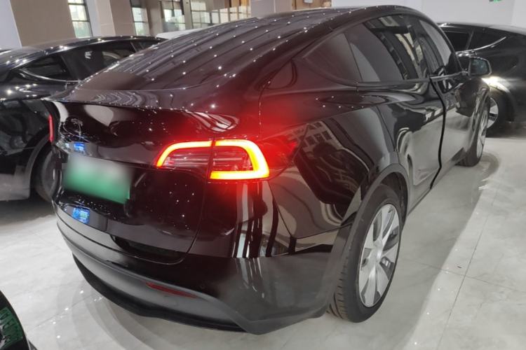 Used Tesla Model Y 2022 Rear-Wheel-Drive Version Rear Right 45 Deg
