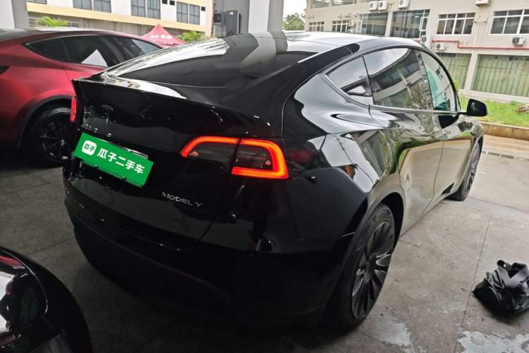 Used Tesla Model Y 2022 Revised Version Rear-Wheel Drive Rear Right 45 Deg
