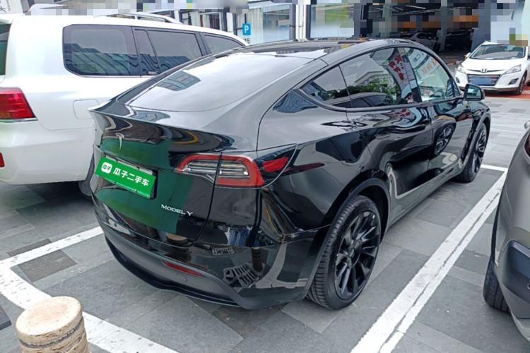 Used Tesla Model Y 2022 Long-Range All-Wheel-Drive Version Rear Right 45 Deg