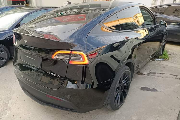 Used Tesla Model Y 2022 Revised Version Long-Range All-Wheel Drive Rear Right 45 Deg