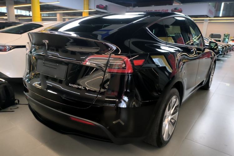 Used Tesla Model Y 2022 Rear-Wheel-Drive Version Rear Right 45 Deg