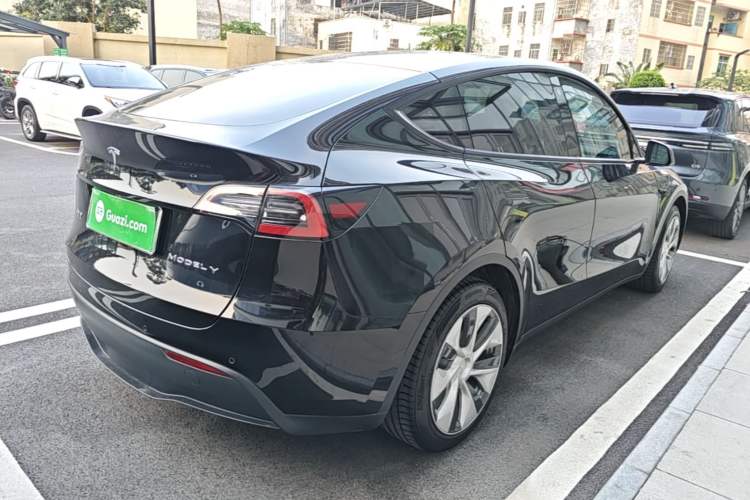 Used Tesla Model Y 2022 Rear-Wheel-Drive Version Rear Right 45 Deg