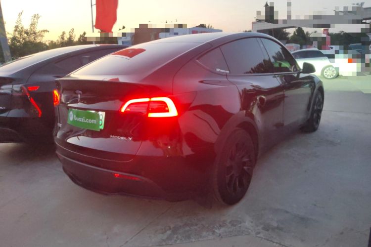 Used Tesla Model Y 2022 Long-Range All-Wheel-Drive Version Rear Right 45 Deg