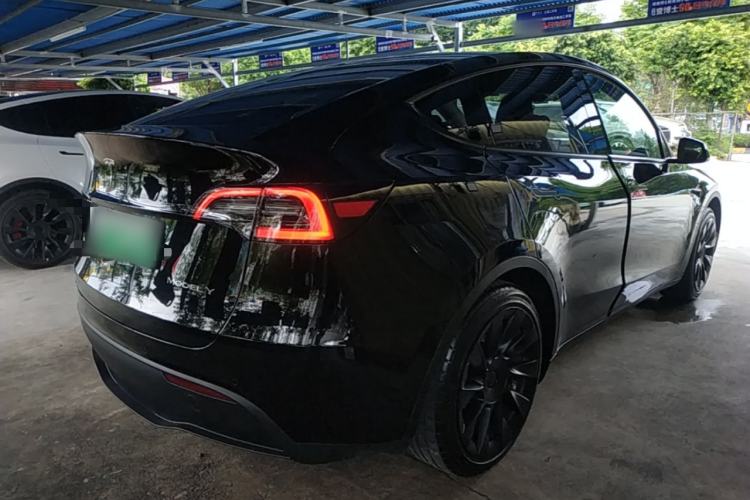 Used Tesla Model Y 2022 Rear-Wheel-Drive Version Rear Right 45 Deg
