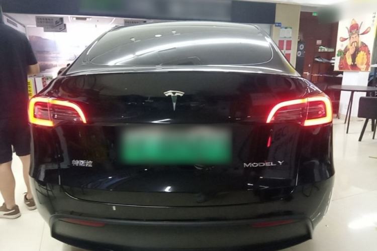 Used Tesla Model Y 2022 Long-Range All-Wheel-Drive Version Rear