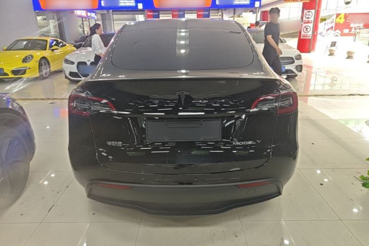 Used Tesla Model Y 2022 Long-Range All-Wheel-Drive Version Rear