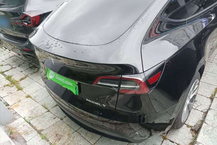 Used Tesla Model Y 2022 Long-Range All-Wheel-Drive Version Rear