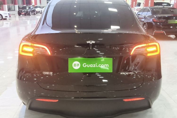 Used Tesla Model Y 2022 Long-Range All-Wheel-Drive Version Rear
