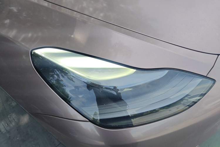 Used Tesla Model Y 2022 Rear-Wheel-Drive Version Right Front Headlight