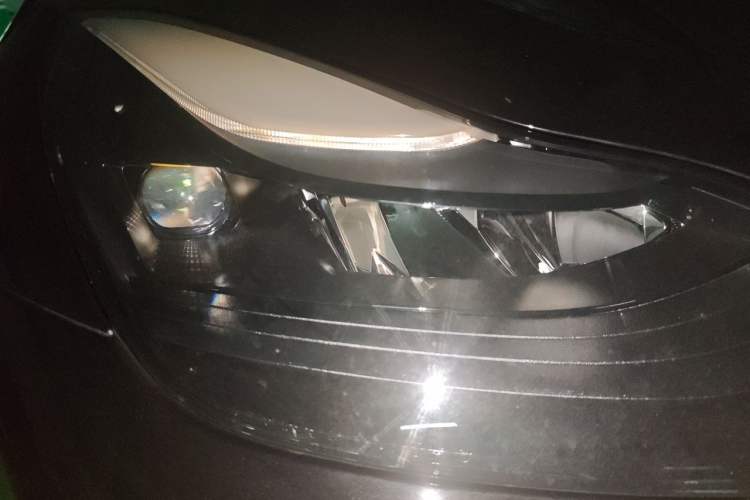 Used Tesla Model Y 2022 Revised Version Rear-Wheel Drive Right Front Headlight