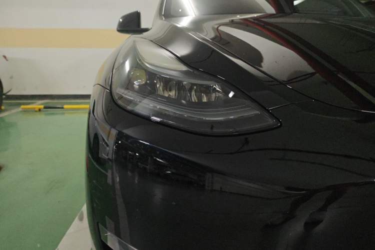 Used Tesla Model Y 2022 Long-Range All-Wheel-Drive Version Right Front Headlight