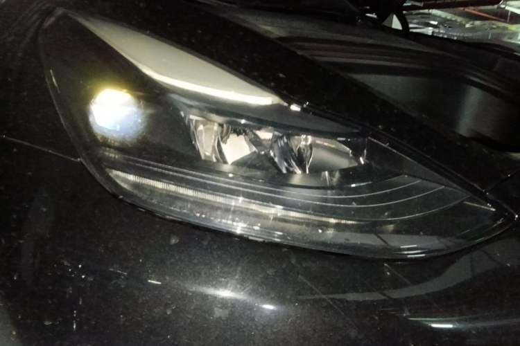 Used Tesla Model Y 2022 Revised Version Long-Range All-Wheel Drive Right Front Headlight
