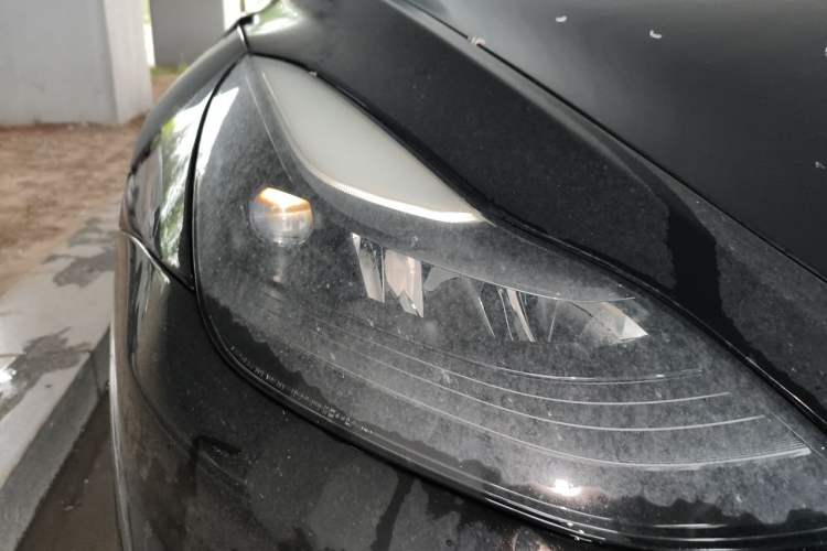 Used Tesla Model Y 2022 Rear-Wheel-Drive Version Right Front Headlight