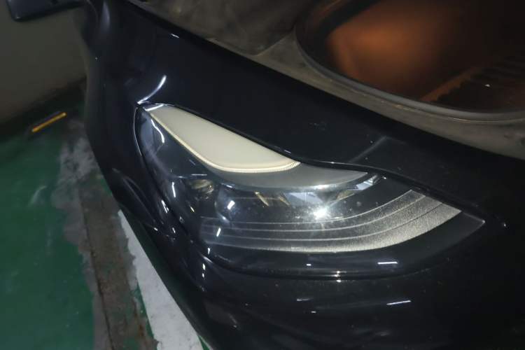 Used Tesla Model Y 2022 Rear-Wheel-Drive Version Right Front Headlight