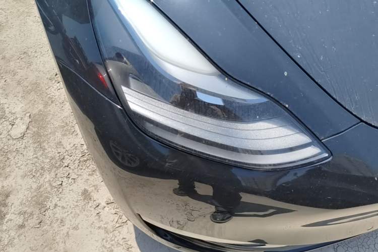 Used Tesla Model Y 2022 Long-Range All-Wheel-Drive Version Right Front Headlight