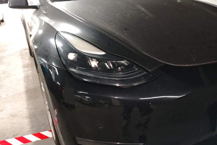 Used Tesla Model Y 2022 Long-Range All-Wheel-Drive Version Right Front Headlight
