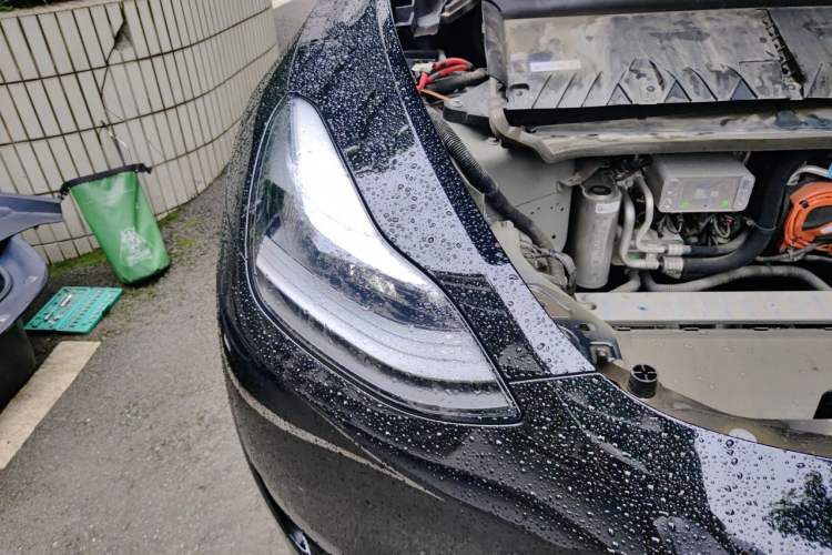 Used Tesla Model Y 2022 Rear-Wheel-Drive Version Right Front Headlight