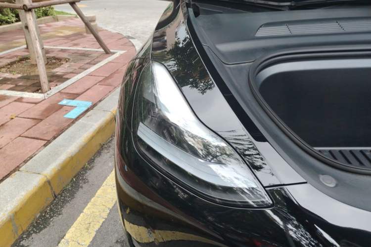 Used Tesla Model Y 2022 Performance High-Performance All-Wheel-Drive Version Right Front Headlight