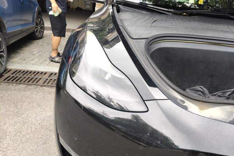 Used Tesla Model Y 2022 Long-Range All-Wheel-Drive Version Right Front Headlight