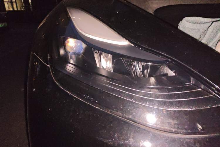 Used Tesla Model Y 2022 Rear-Wheel-Drive Version Right Front Headlight