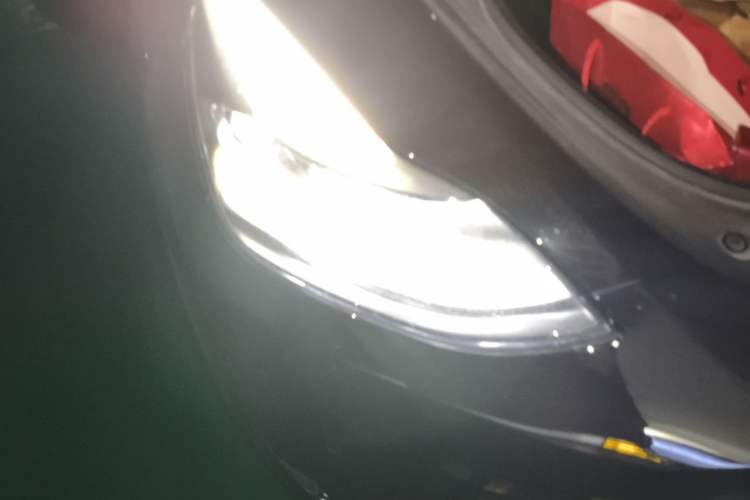 Used Tesla Model Y 2022 Rear-Wheel-Drive Version Right Front Headlight
