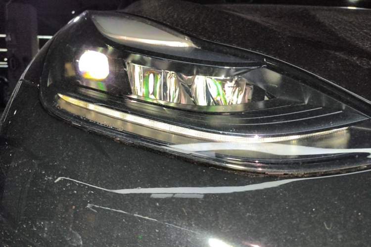 Used Tesla Model Y 2022 Performance High-Performance All-Wheel-Drive Version Right Front Headlight